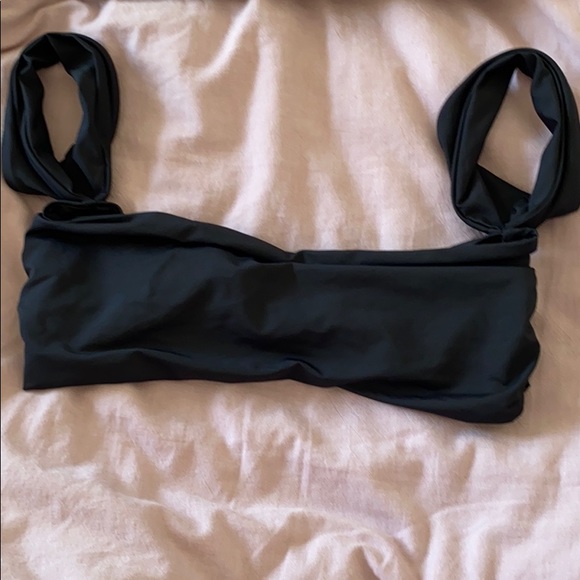 Frankies bikinis “Monica” top in black(PL) - Picture 3 of 3